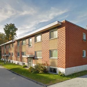 BEAU 4½ | SECTEUR NORD | RÉNOVÉ - Photo 3