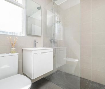 1 bedroom property to rent - Photo 2