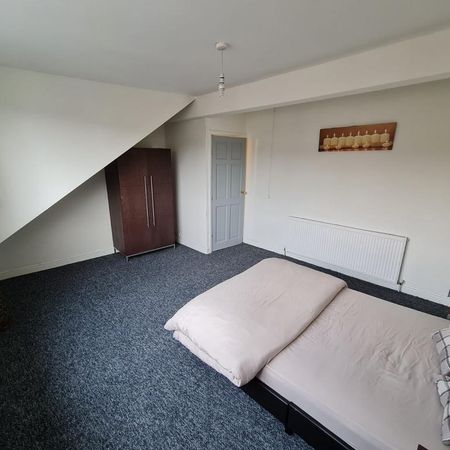 3 bedroom house share to rent - Photo 3