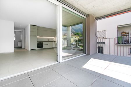 MODERN 2.5-ROOM APARTMENT WITH TERRACE AND PRIVATE GARDEN - Photo 2