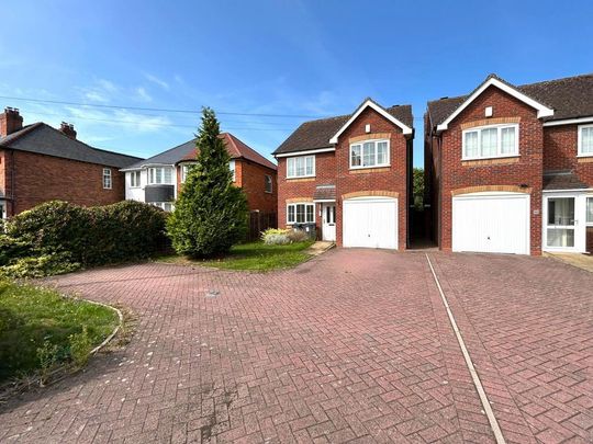 4 bedroom detached house to rent - Photo 1