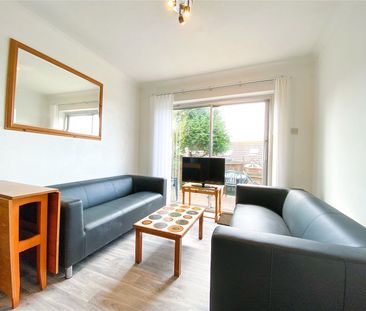 6 bedroom semi-detached house to rent - Photo 1