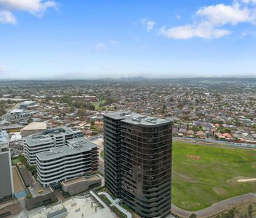 LUXURIOUS APARTMENT WITH STUNNING WATER VIEWS - Photo 4