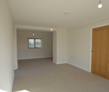 2 bedroom barn conversion to rent - Photo 2