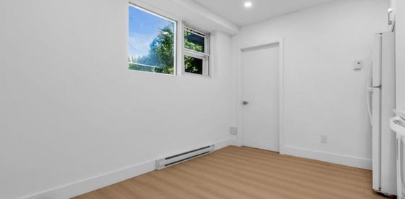 Cote St Luc 1 bed 1 bth Apartment for rent immediate occupancy - Photo 2