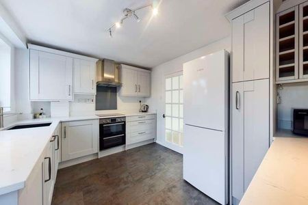 Brook Close, East Grinstead, West Sussex, RH19 - Photo 4