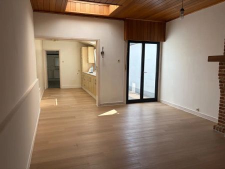 Charmante woning met zonnige tuin in bruisende omgeving. - Photo 2