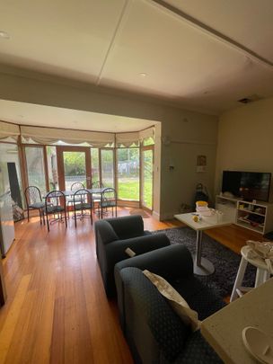 Malvern East - Photo 1