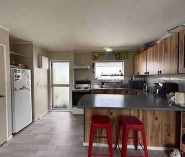 Peaceful Botanical - Photo 5