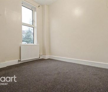 4 bedroom terraced house to rent - Photo 6