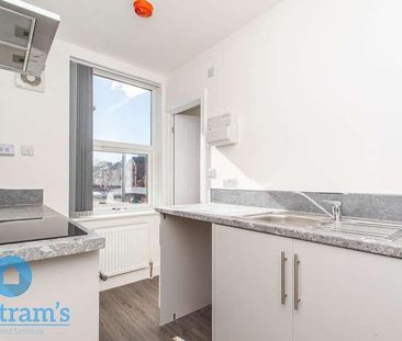 Radford Road, Nottingham, NG7 - Photo 2