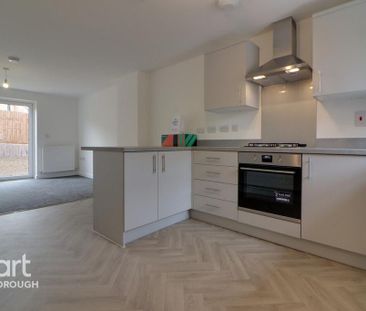 2 bedroom semi-detached house to rent - Photo 4