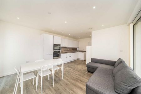 2 bedroom flat to rent - Photo 2