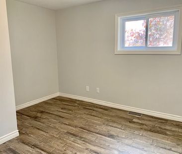 For Lease - 256 Dunlop Street Unit# 2, Barrie, Ontario - Photo 6