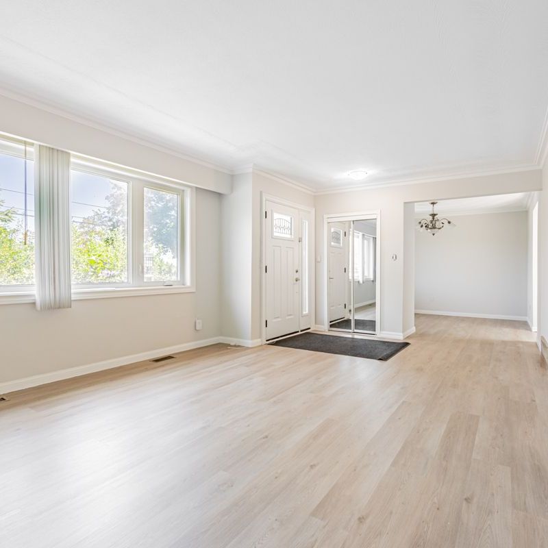 For Lease - 1362 Cawthra Road Unit# Upper, Mississauga, Ontario - Photo 1