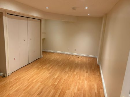 For Lease - 109 Hetherington Crescent, Vaughan, Ontario - Photo 2