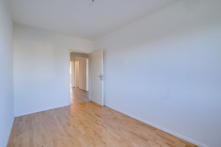 3.5-room apartment right on the edge of the forest - Photo 2