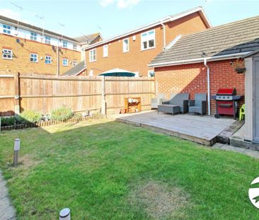 2 bedroom semi-detached house to rent - Photo 3