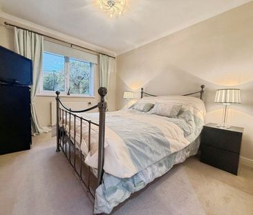 2 bedroom Flat To Let - Photo 4