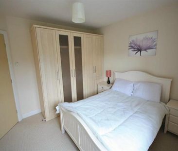 2 Bedroom Mews To Let - Photo 4