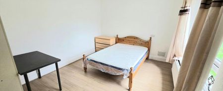 6 bedroom house to rent - Photo 2
