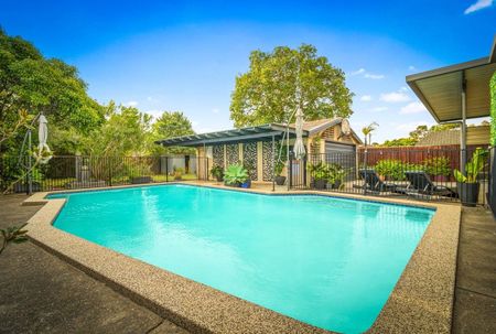 FIVE BEDROOM TWO STORY HOME WITH INGROUND POOL!!! - Photo 5