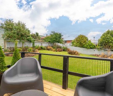 Comfort & Style on York - Photo 2