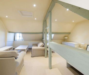 High Street, Woodstock OX20 1TF - Photo 2