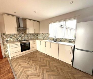 Apt 7 Carrickburn Mews, Carrickfergus, BT38 7XL - Photo 2