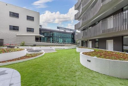 Apartment living! - Photo 2