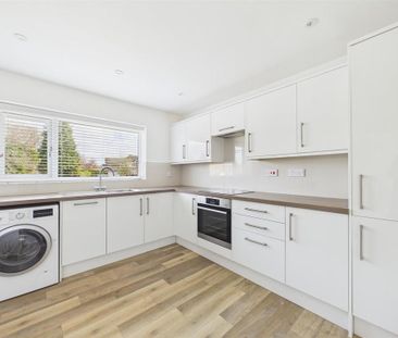 2 bedroom maisonette to rent - Photo 4