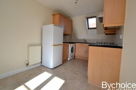 2 bedroom coach house to rent - Photo 4