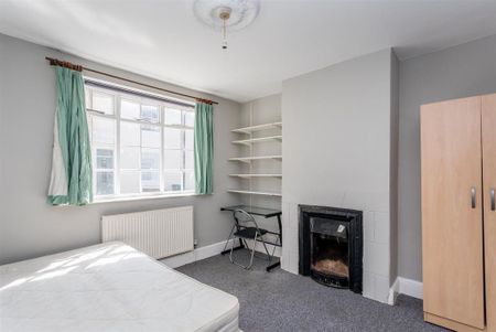 5 bedroom semi-detached house to rent - Photo 5