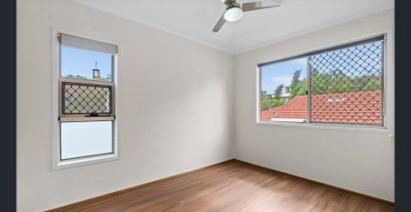 Modern Living in the Heart of Indooroopilly - Photo 3