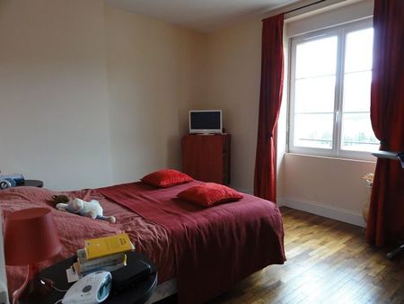 Location Appartement 3 pièces 73m² LE CREUSOT 71200 - Photo 3