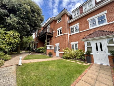 Meyrick Park Crescent, Bournemouth, Dorset, BH3 - Photo 5