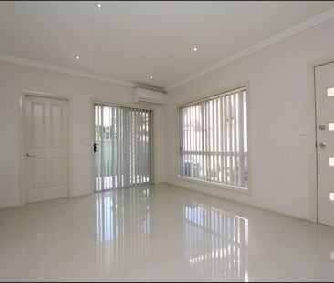 Lovely family home - Photo 2
