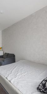 1 bedroom in a flat share to rent - Photo 3