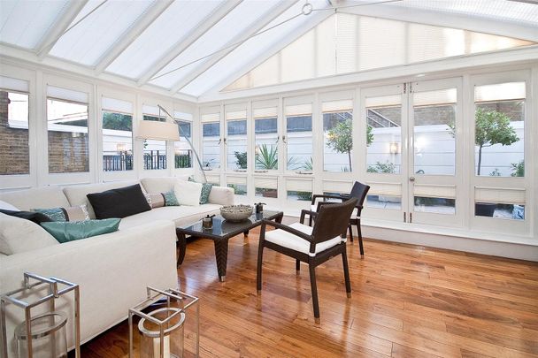 HERBERT CRESCENT, SW1X, London - Photo 1