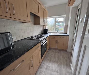 South Parade, Ossett - Photo 2