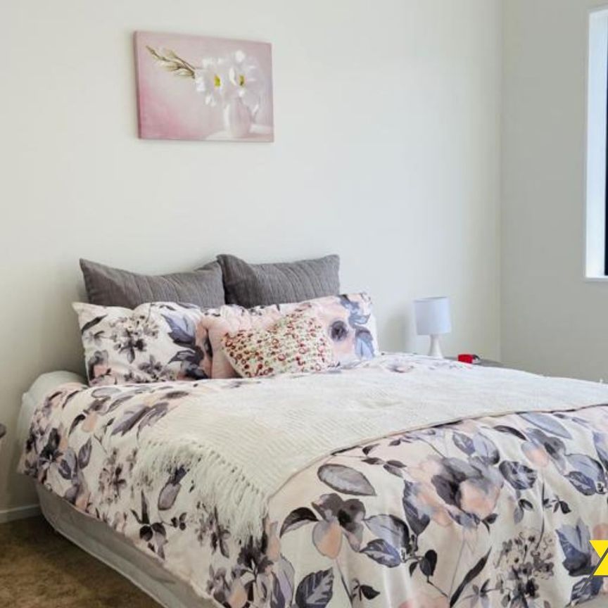 Looking for a modern home built in the ever so convenient Henderson? Look no further. - Photo 1