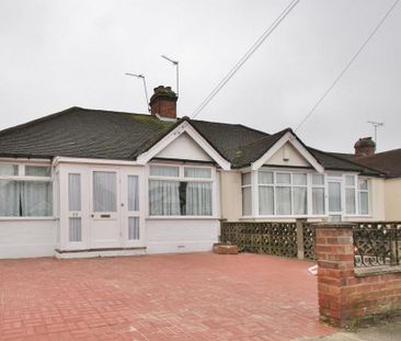 3 bedroom semi-detached bungalow to rent - Photo 6