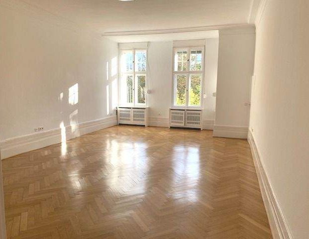 FRANZENSBADER Str. + sonnige + top renovierte + 5-Zimmer Stuck-Altbau + Parkett + 2. OG/Aufzug - Foto 1