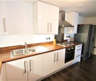 Bertelli Place, Mono Lane, Feltham,TW13 - Photo 5