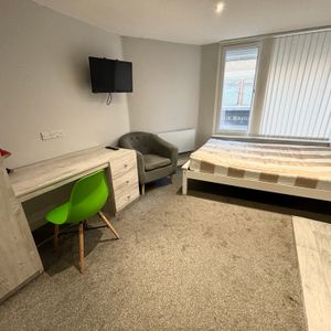 1 bedroom studio to rent Iron Gate Studios, 37-38 Iron Gate, Derby, DE1 - Photo 2