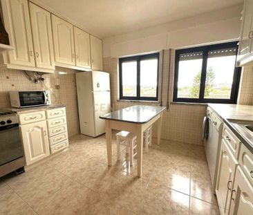 Cascais e Estoril, Lisbon - Photo 3