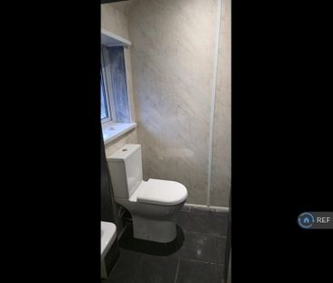 2 bedroom maisonette to rent - Photo 3