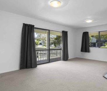 Perfectly Positioned in Prime Pukete - Photo 4