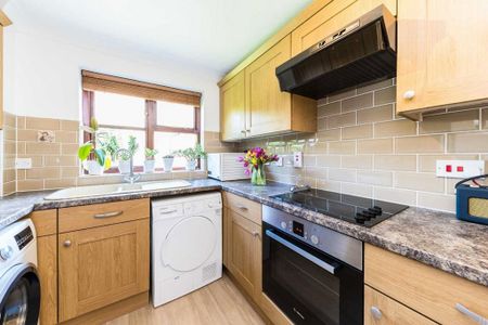 2 bedroom flat to rent - Photo 4