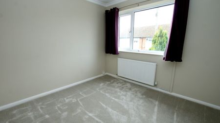 6 Astor Close, GLOUCESTER GL34AS - Photo 2